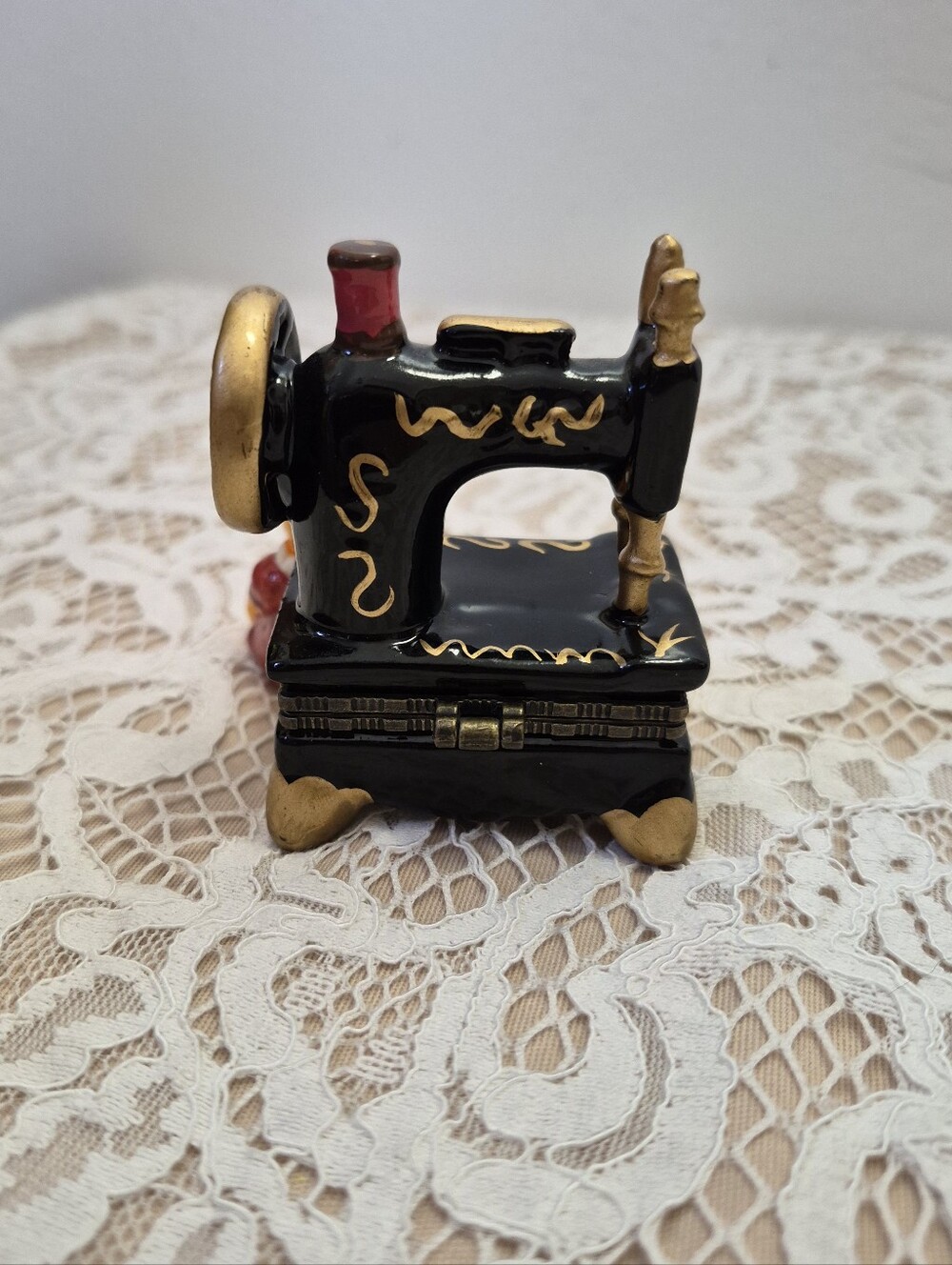 Sewing Machine Trinket Box - Picture 5 of 8